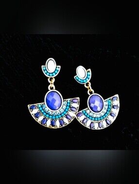 1990s Aztec Style Drop Earrings - Unique & Eyecatching